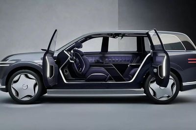 Genesis làm SUV điện hạng sang với cửa như Rolls-Royce
