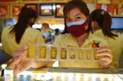 Biến động khó đoán trên thị trường vàng và dầu mỏ