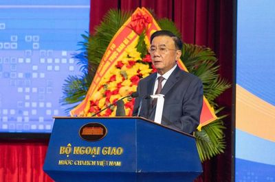 Phát huy sức mạnh tổng hợp, thực hiện hiệu quả mục tiêu đối ngoại của đất nước