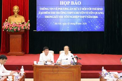 Thi lại tất cả các môn tại điểm thi chuyên Tuyên Quang