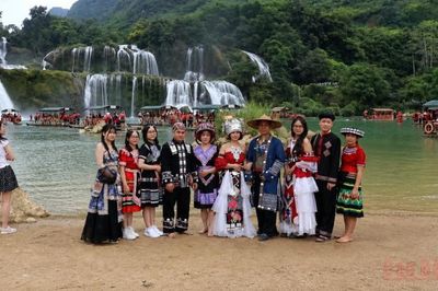 Du lịch Cao Bằng doanh thu hơn 2.100 tỷ đồng, chạm mốc 1,9 triệu lượt khách.
