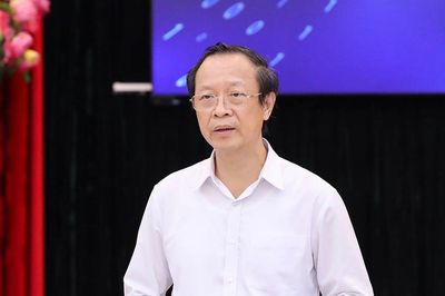 Thứ trưởng Bộ GD&ĐT: Cần ổn định tâm lý học sinh chuyên Tuyên Quang