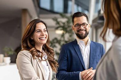 Đi qua nửa đời người mới hiểu: Không cần giàu có hay quyền lực, sở hữu 2 điều này đã là người thành công