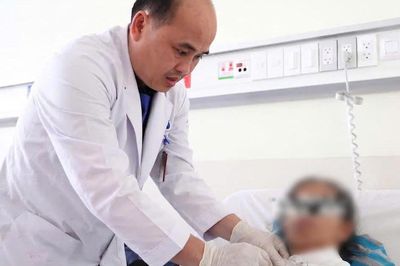 Hàng trăm bệnh nhân ung thư chờ xạ trị 4-6 tuần, Bệnh viện Ung bướu xoay xở ra sao?