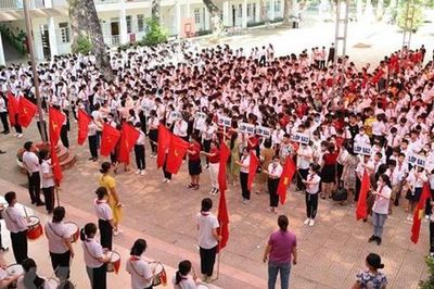 Thủ tướng: Ngành giáo dục khắc phục bệnh thành tích, chống lạm thu, siết gian lận thi cử trong năm học mới