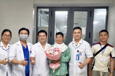 Chạy đua với thời gian, cứu sống bệnh nhân ho ra hơn 2 lít máu