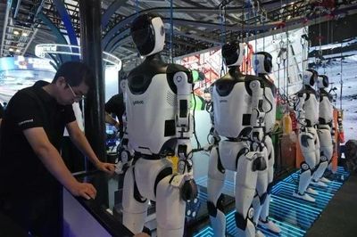 Trung Quốc tuyên bố 'các biện pháp đáp trả' lệnh trừng phạt thương mại của Mỹ