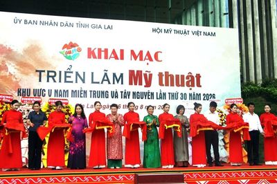 Triển lãm mỹ thuật khu vực V: Hội tụ sắc màu từ đại ngàn đến đại dương
