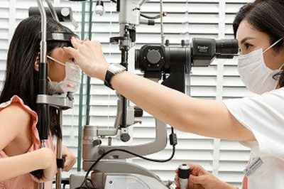 Tỷ lệ tật khúc xạ ở trẻ gia tăng: Khuyến nghị của chuyên gia