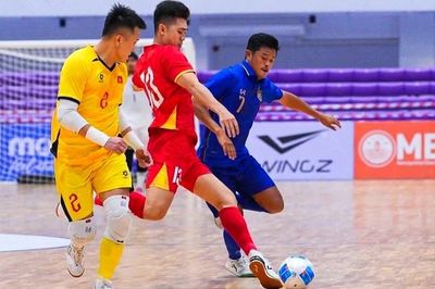Đội tuyển futsal Việt Nam ngược dòng cầm hòa Thái Lan, khép lại giải đấu với thành tích bất bại
