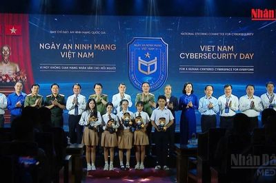 [Video] Thủ tướng Lê Minh Hưng: Mỗi người dân cần ứng xử văn minh trên không gian mạng