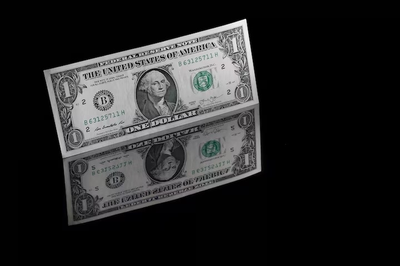 Tỷ giá USD hôm nay (6-8): Đồng USD dao động gần mức thấp nhất trong 6 tuần