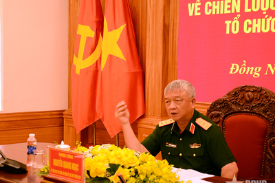 Thượng tướng Nguyễn Quang Ngọc làm việc với Công ty 16 về chiến lược phát triển