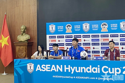 ASEAN Cup 2026: HLV Kim Sang-sik nhận 'lỗi' mặc áo trắng