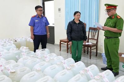 Bán rượu nước lã pha cồn công nghiệp