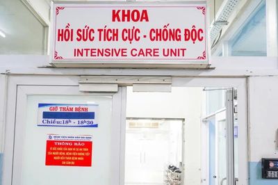 Kích hoạt quy trình cấp cứu hàng loạt, tiếp nhận 8 nạn nhân trong 2 vụ cháy
