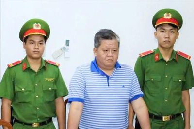 Khởi tố, bắt tạm giam Giám đốc Công ty Mekolor