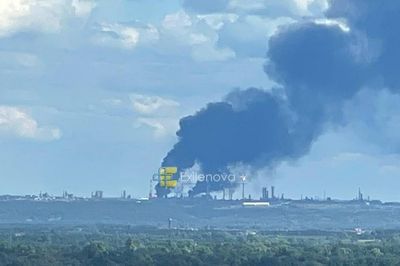 Ukraine tập kích cơ sở hậu phương Nga, Moscow đáp trả bằng loạt tên lửa