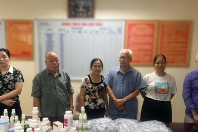 Khởi tố hai người sản xuất 'thuốc Đông y gia truyền' trộn tân dược