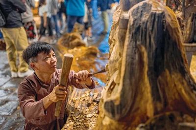 Người kể chuyện bằng gỗ