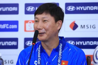 HLV Kim Sang Sik: Tuyển Việt Nam có điều chỉnh, sẽ thắng Campuchia