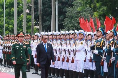 Bộ trưởng Bộ Quốc phòng Malaysia thăm chính thức Việt Nam