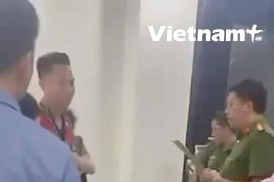 Cảnh sát khám xét nơi ở của Huấn 'Hoa Hồng'
