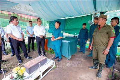 Động viên lực lượng lấy mẫu ADN tại Nghĩa trang liệt sĩ Đồi 82