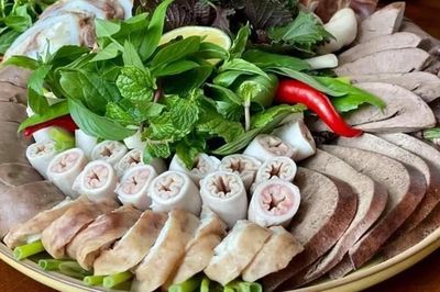 6 nhóm người nên nói 'không' với lòng lợn: Món khoái khẩu có thể tiềm ẩn nhiều rủi ro sức khỏe