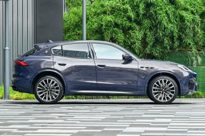 SUV hạng sang mạnh 530 mã lực, giá gần 2,3 tỷ đồng