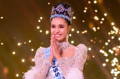 Opal Suchata trước 1 tháng hết nhiệm kỳ Miss World