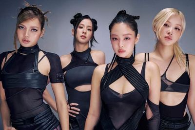 YG hé lộ sự kiện 10 năm BLACKPINK, để lộ chi tiết khiến fan lo lắng