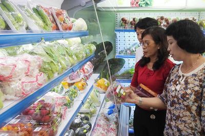 Tăng trưởng, giá cả và 'túi tiền' gia đình
