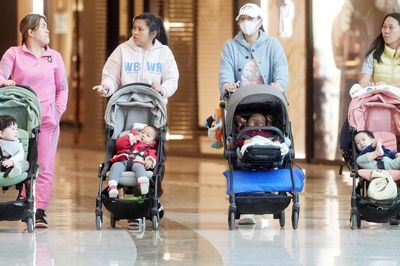 Trung Quốc: Thúc đẩy tỷ lệ sinh phụ thuộc vào bình đẳng giới
