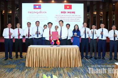 HĐND hai tỉnh Thanh Hóa - Hủa Phăn ký kết Biên bản ghi nhớ hợp tác