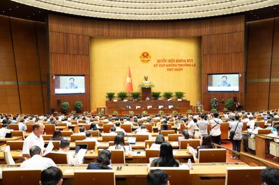Kỳ họp không thường lệ thứ Nhất, Quốc hội khóa XVI: Đoàn Đại biểu Quốc hội thành phố Đồng Nai thảo luận về Dự án Luật sửa đổi, bổ sung một số điều của Luật Kiến trúc