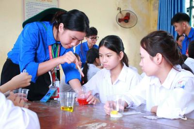 Sắc xanh tình nguyện về nguồn