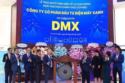 Cổ phiếu Điện Máy Xanh (DMX) tăng 2,5% trong phiên 'chào sàn', vốn hóa đạt gần 104.000 tỷ đồng