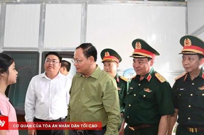 Lai Châu bàn giao 24 căn nhà cho người dân vùng lũ Mường Than