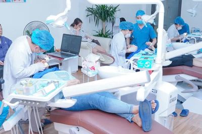 Gần 50% cơ sở sản xuất, kinh doanh răng giả bị xử phạt