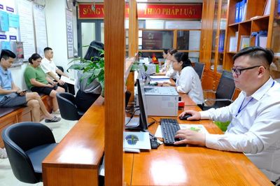 Thủ tục tiếp nhận vào làm công chức theo quy định mới?