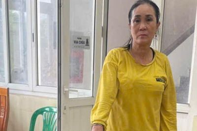 Thấy công an, Nguyễn Thị Hoa quay xe bỏ chạy, bí mật trong bao tải nhanh chóng lộ diện