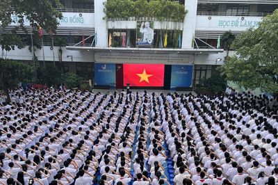 Thủ tướng chỉ đạo khắc phục bệnh thành tích, chống lạm thu trong năm học mới