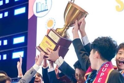 Học sinh Việt Nam lần đầu giành giải Siêu Vàng tại Diễn đàn Kinh tế Thanh niên Thế giới