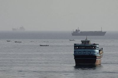 Iran đồng ý mở tuyến đường qua eo biển Hormuz