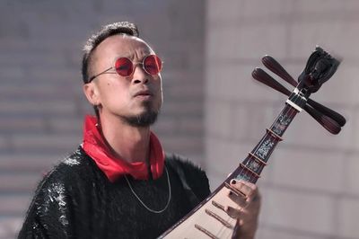 Rocker người Việt trở thành hội viên của tổ chức đứng sau giải Grammy là ai?
