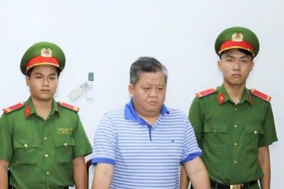 Vì sao chủ tịch công ty từng 'nổ' chi 100 tỷ USD làm đường sắt cao tốc bị bắt?