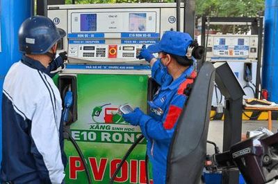 Giá xăng dầu đồng loạt giảm từ 15h chiều 6-8