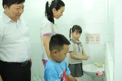 Sốt xuất huyết tại TPHCM tăng cao, ngành y tế cảnh báo nguy cơ 'dịch chồng dịch'
