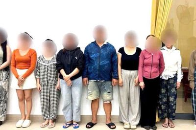 Triệt phá 2 điểm chứa mại dâm trong cùng một ngày ở cùng ấp